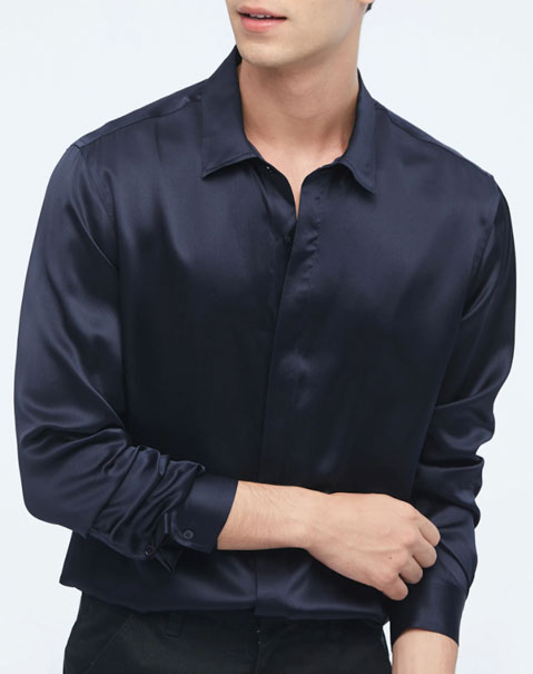 Man wearing silk dress shirt | best fabrics for summer holidays | The Sharp Gentleman